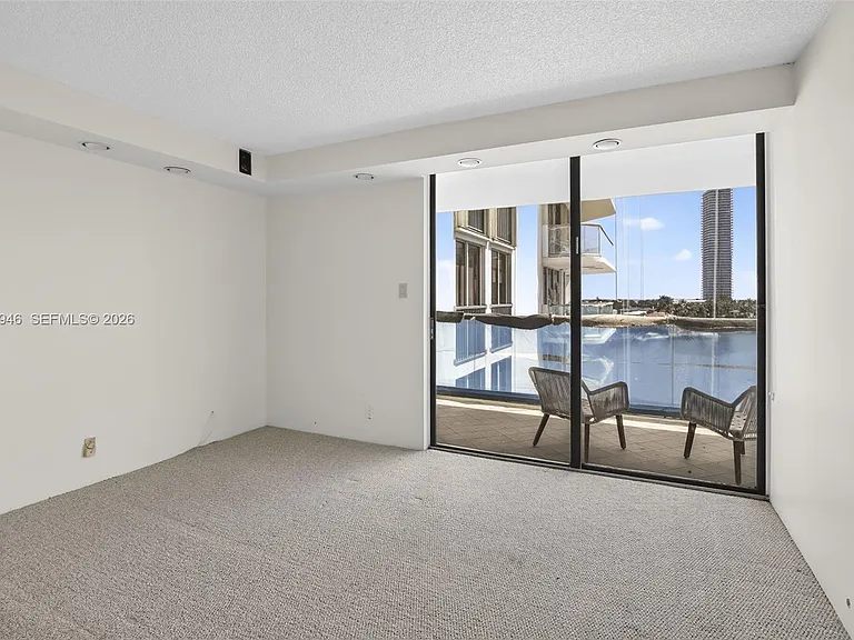 19707 Turnberry Way #7F — Photo 30