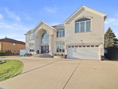 8040 W Balmoral Ave, Chicago, IL, 60656