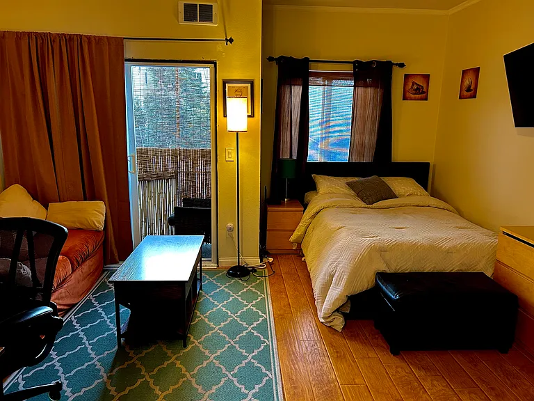 2650 Broadway #306 — Photo 2