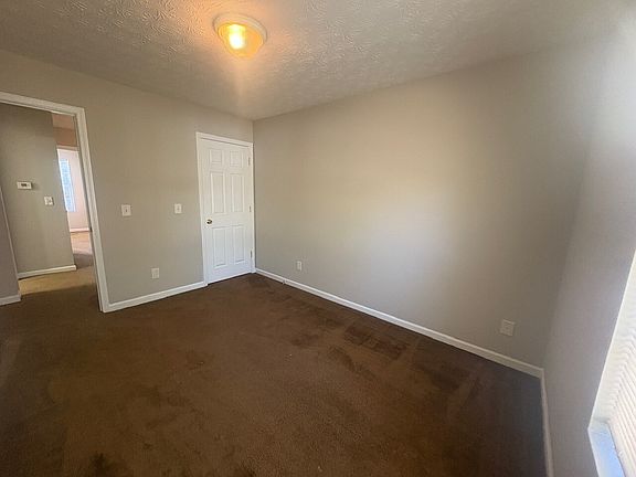 5th image of 5863 Strathmoor Manor Cir