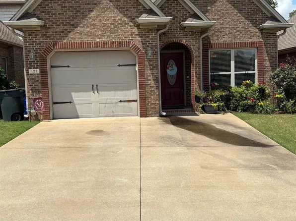 127 Cottage Ln, Florence, AL 35630