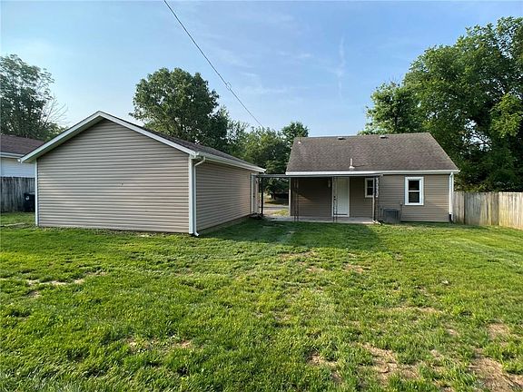 5th image of 2109 Nomad Ave