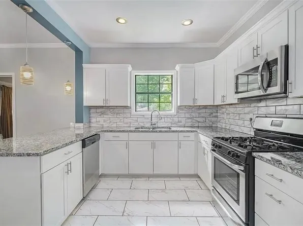 411 Dorsey Rd, Hapeville, GA 30354