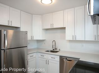 2113 N 107th St APT 102, Seattle, WA 98133