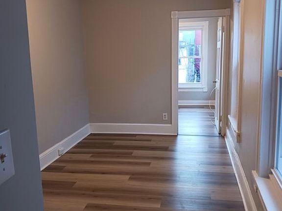 4th image of 130 Pear St
