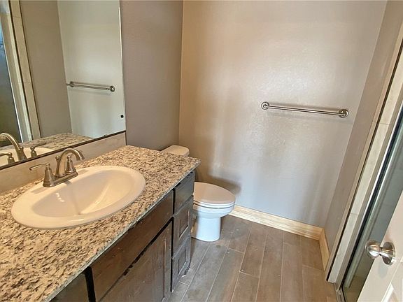 2nd image of 3325 Beaver Dam Ln