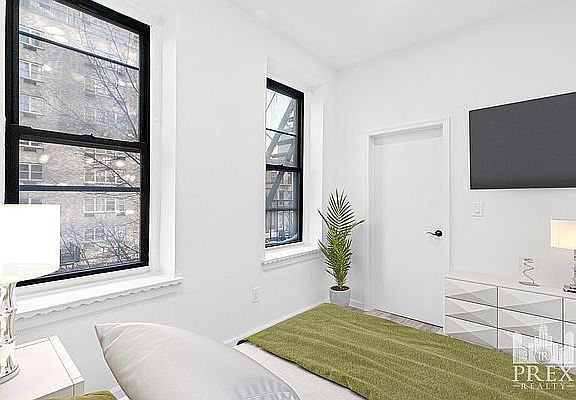 4th image of 1471 1st Ave APT 2A