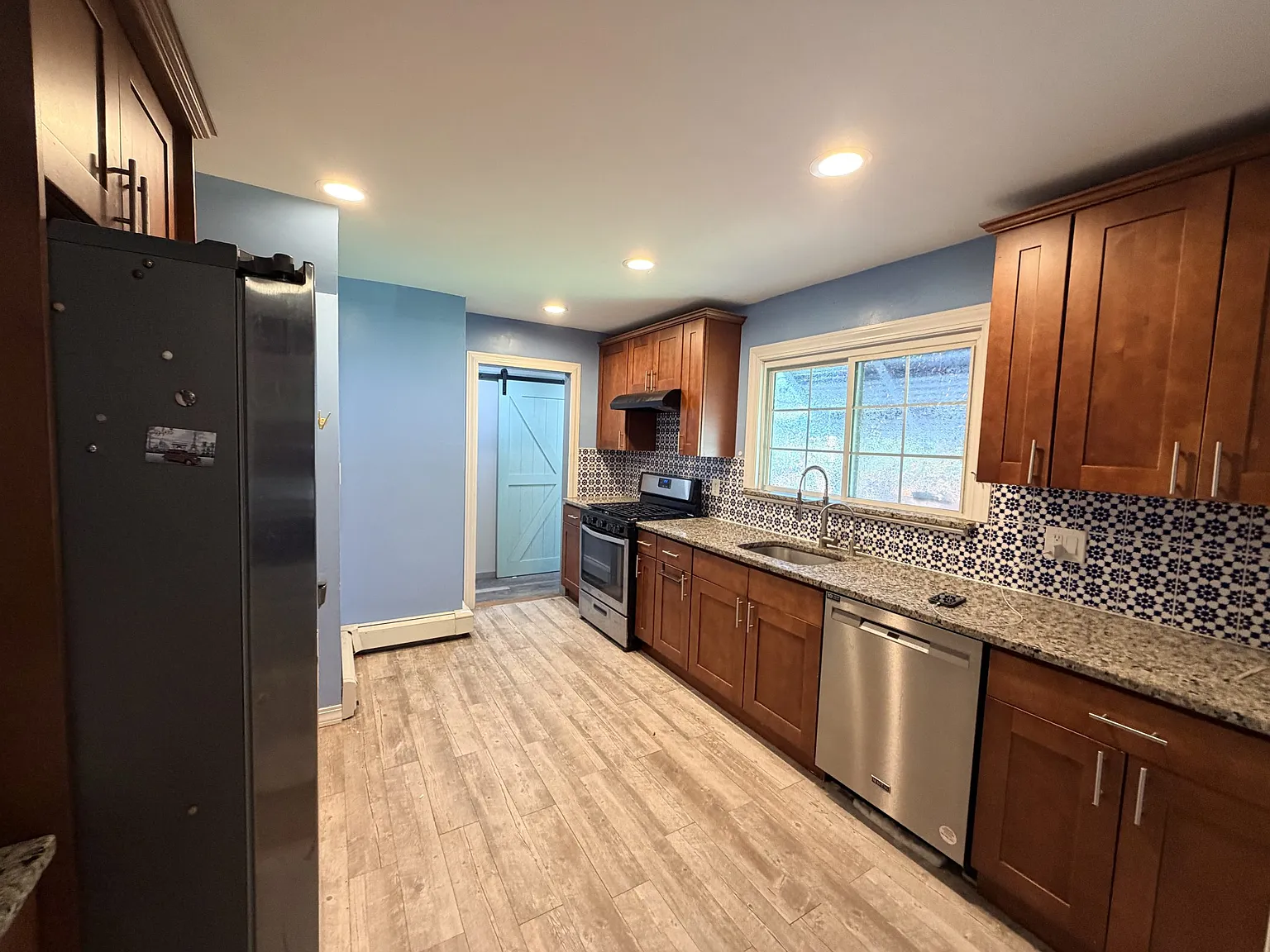50 W Hills Rd - 1 — Photo 4