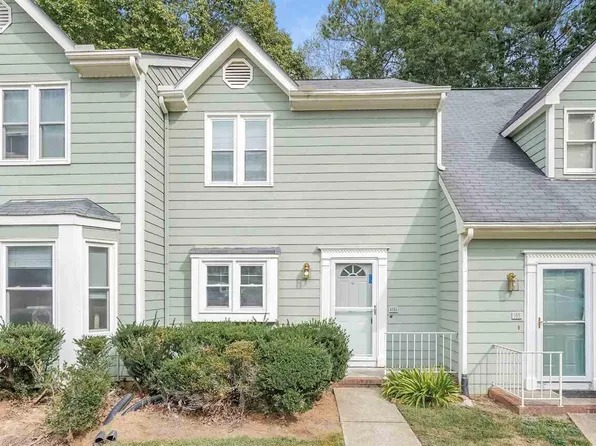 551 Oak Run Dr, Raleigh, NC 27606