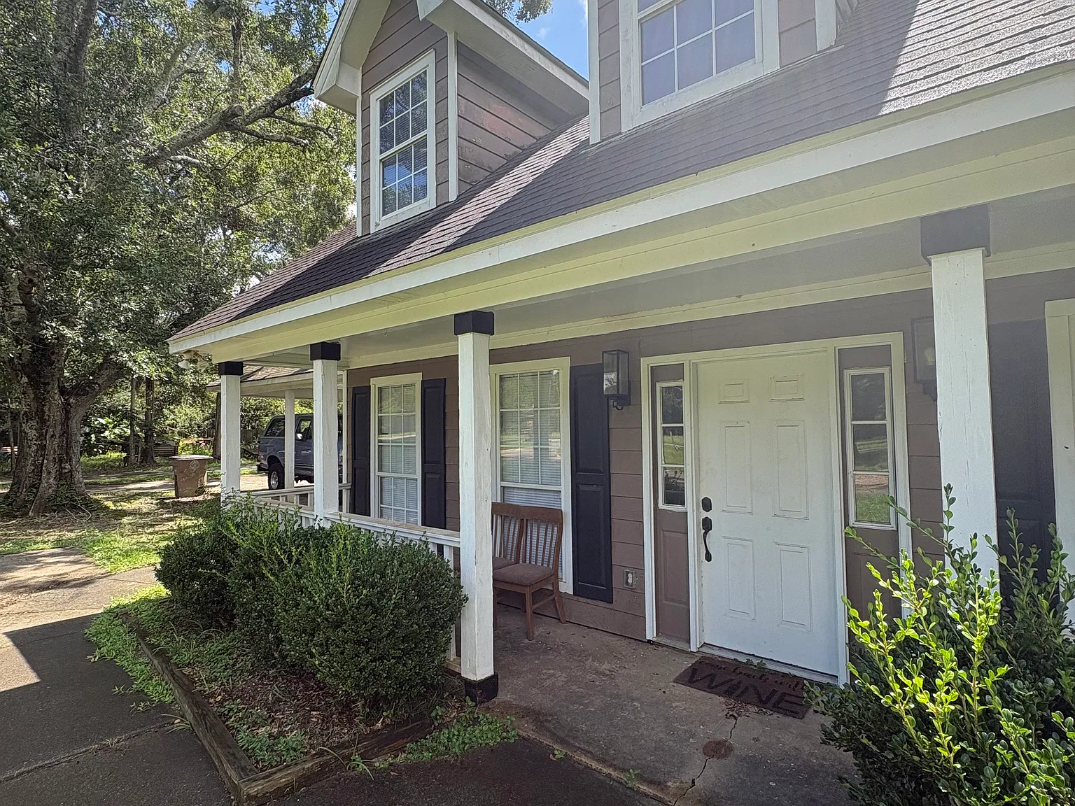 4 bed, 1617 sqft, $1,950 — Photo 2