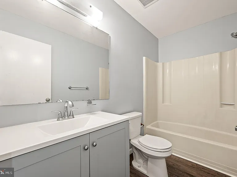 4204 Franklin Ct #4204 — Photo 13