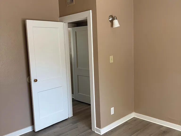 525 Pioneer Rd #2 — Photo 8