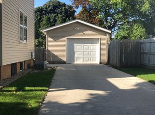 1324 Swift Ave, Sheboygan, WI 53081