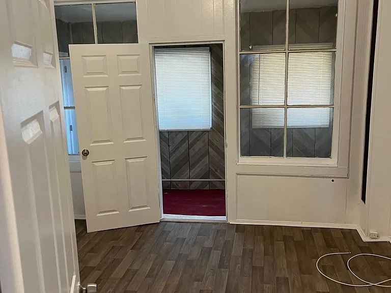44 N Bond St #1 — Photo 16