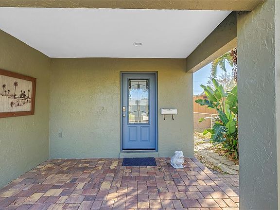 4th image of 110 29TH AVENUE N