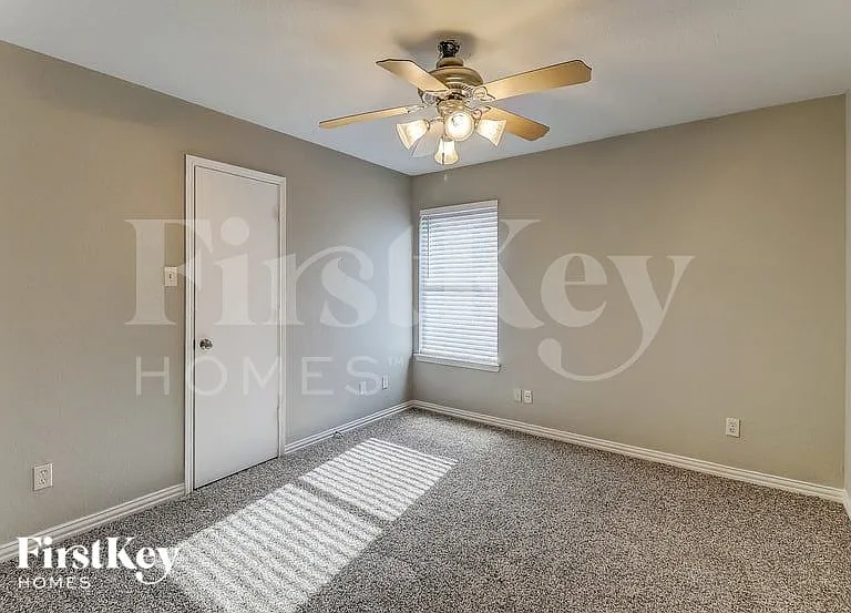3001 Creekbend Ct — Photo 11