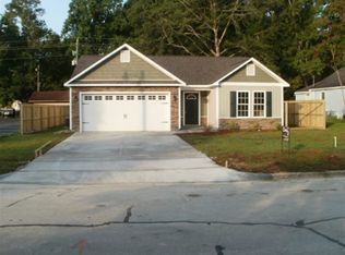 305 Roosevelt Dr, Jacksonville, NC 28540