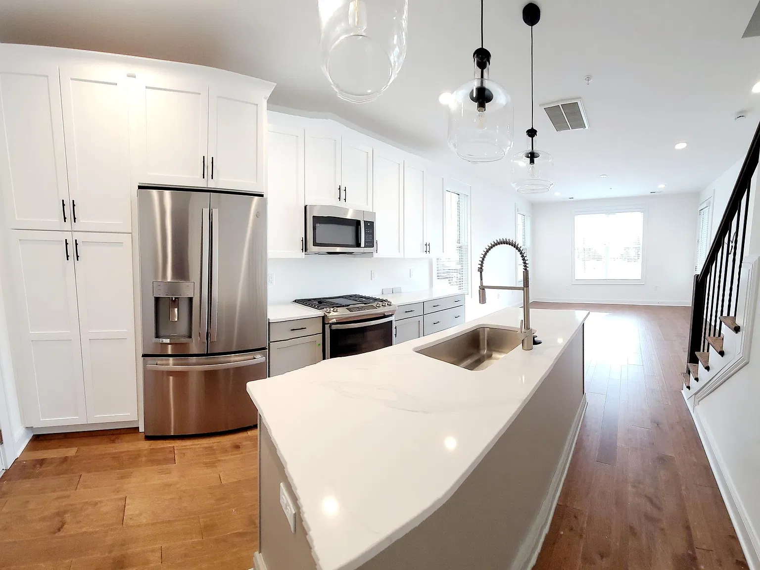 1712 Old Brick Rd — Photo 3