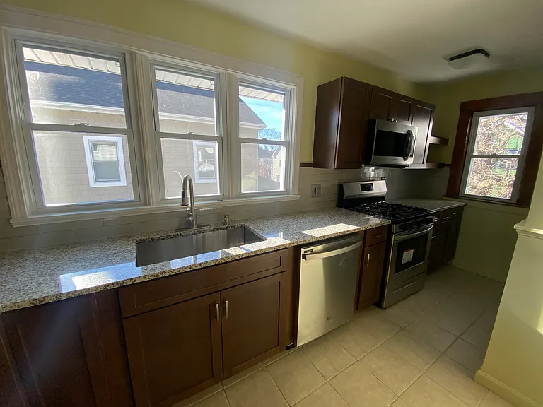 17 Wolfe St #2 — Photo 6