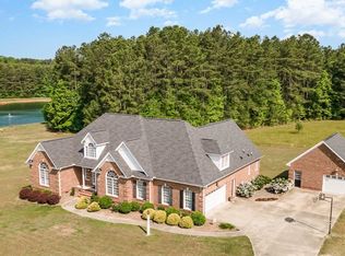 1490 Old Halifax Rd, Zebulon, NC 27597