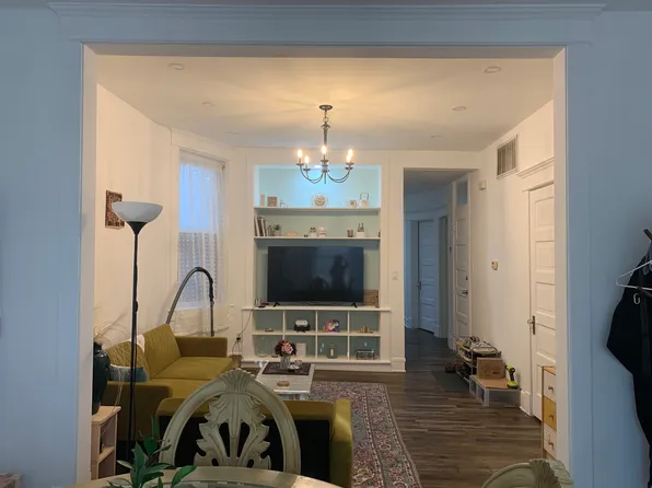 2902 S Wallace St APT 2F, Chicago, IL 60616