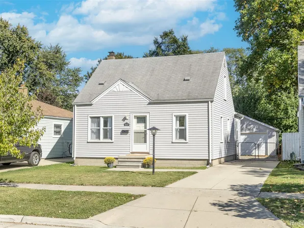 4679 Mayfair St, Dearborn Heights, MI 48125