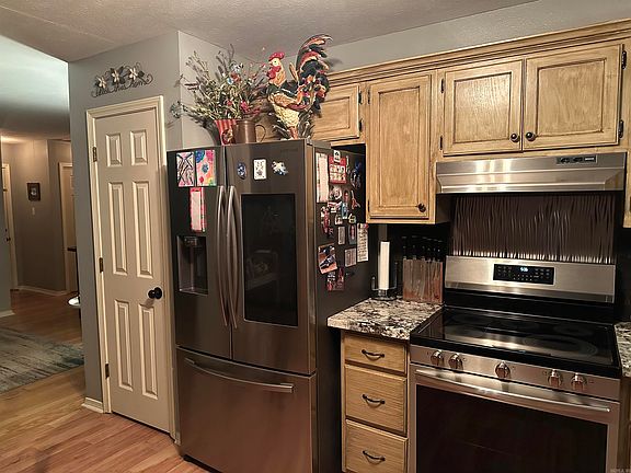 5th image of 2911 Gage Dr