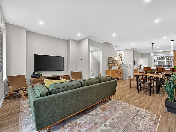 5th image of 500 Bayview St SW #1102
