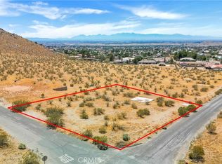 19767 Roanoke Rd, Apple Valley, CA 92307