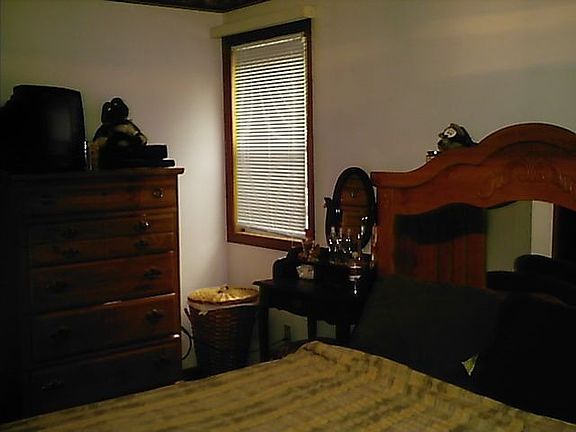 5th image of 841 Gardiner Dr