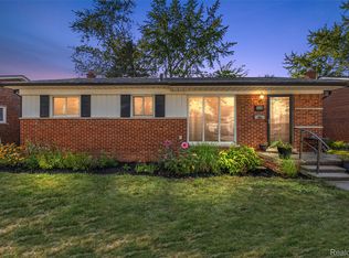 29329 Shackett Ave, Madison Heights, MI 48071