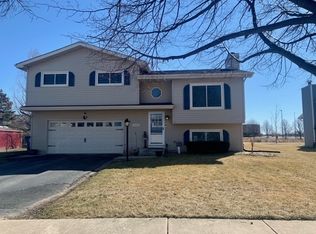 7405 W Inverness Ln, Frankfort, IL 60423