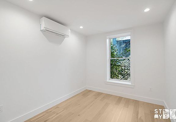 5th image of 1793 Bedford Ave APT 3