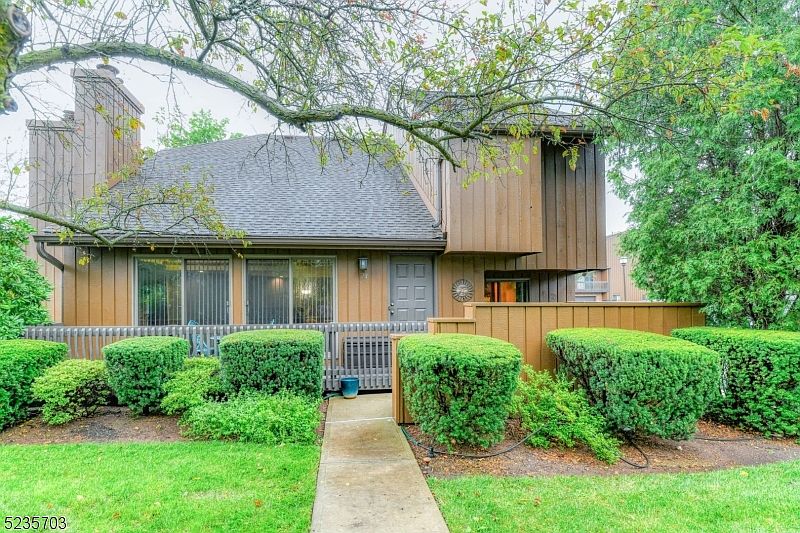 1st image of 24 Kingsberry Dr #24
