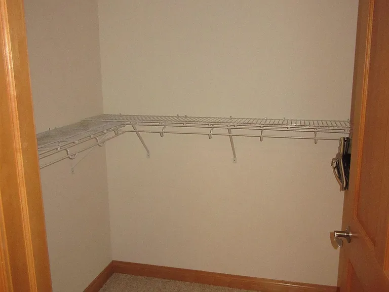114 Pilgrim Dr — Photo 17