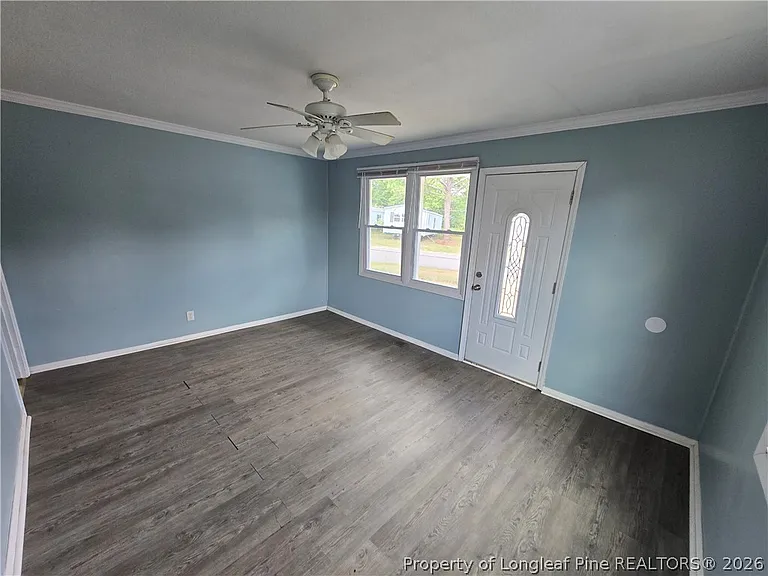 1919 Half Moon Cir — Photo 3