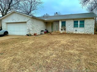 28610 E 139th St S, Coweta, OK 74429