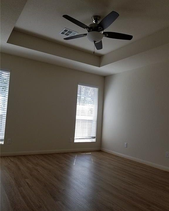2nd image of 108 Tomahawk Dr