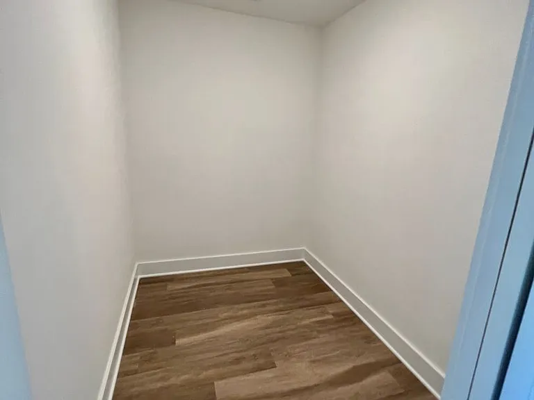 904 N Maple St — Photo 30