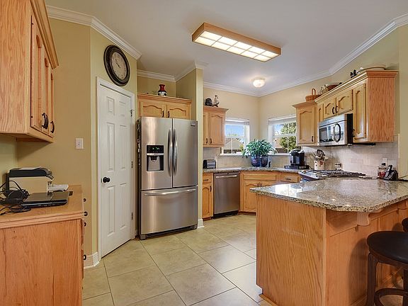 4th image of 30444 Michelle Dr