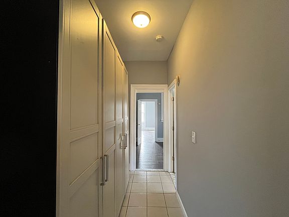 3rd image of 218 Bowers St #202