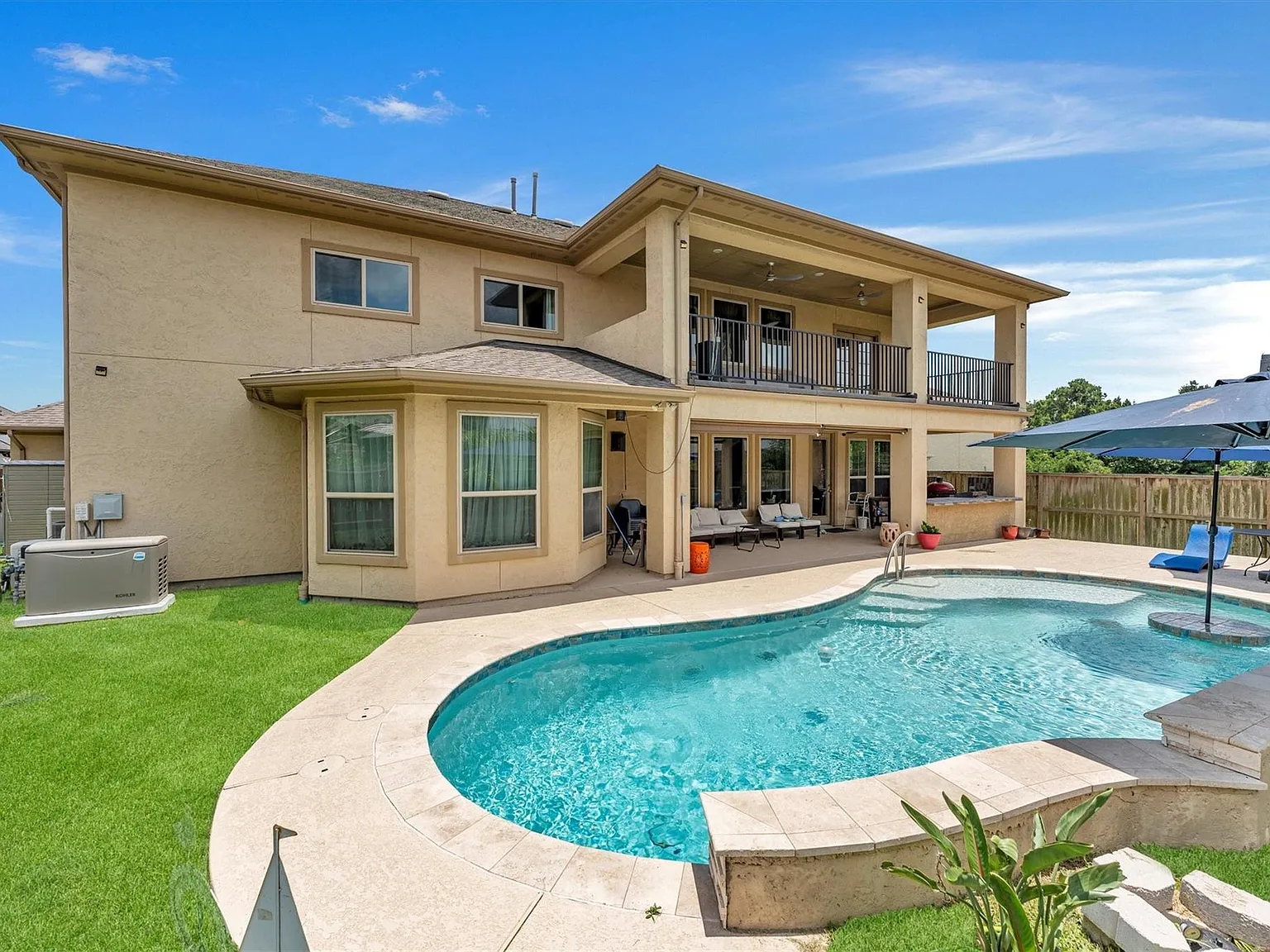 4 bed, 5.0 bath, 5266 sqft, $6,000 — Photo 4