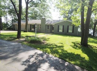 15 Denzel Dr, Greenville, IL