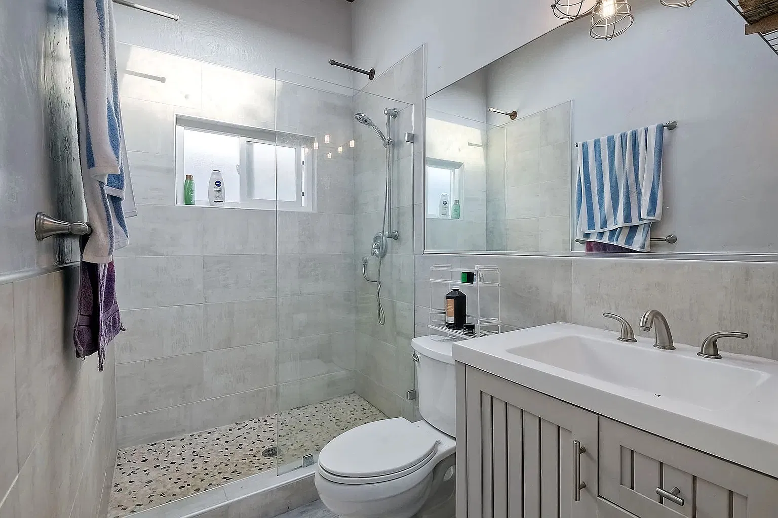 348 La Mesa Avenue - B — Photo 4
