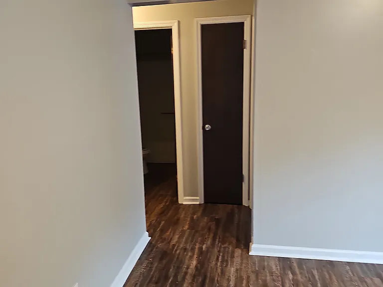 499 E University Dr — Photo 11