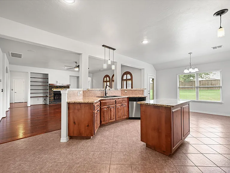 8725 Pikes Peak Rd — Photo 25
