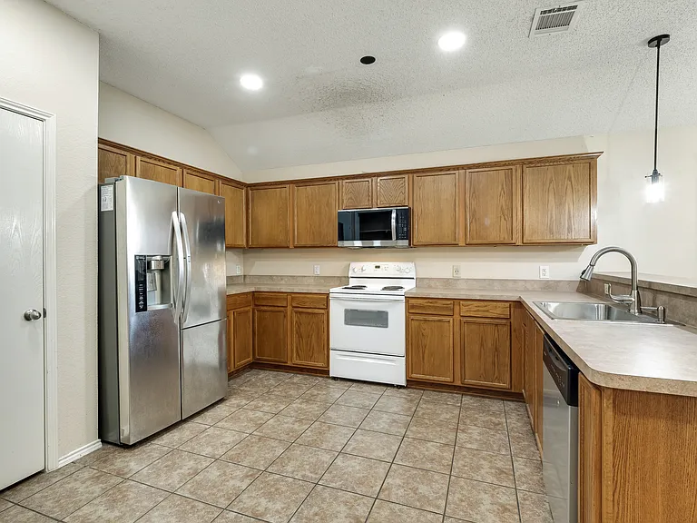 9905 Tyler Dr — Photo 18