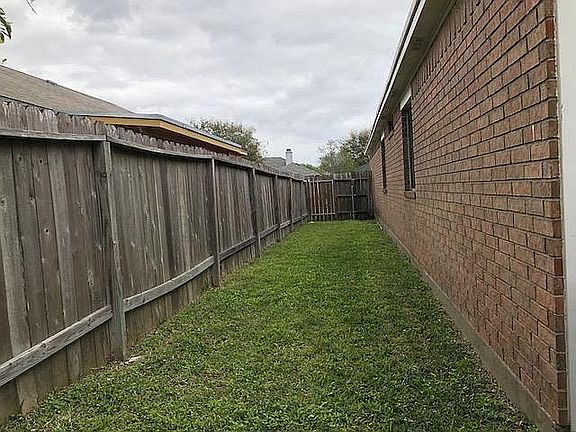 4th image of 7941 Elk Dr