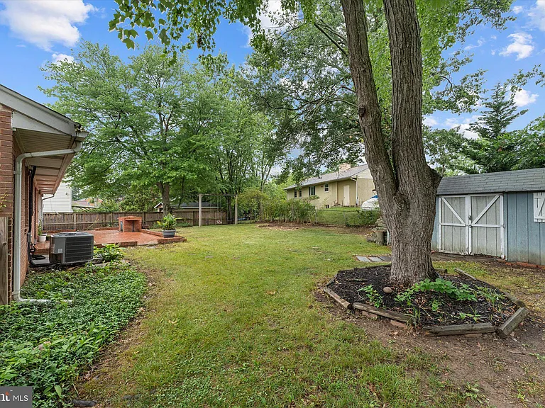 6210 Dana Ave — Photo 36