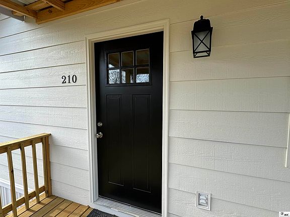 4th image of 210 Conella St